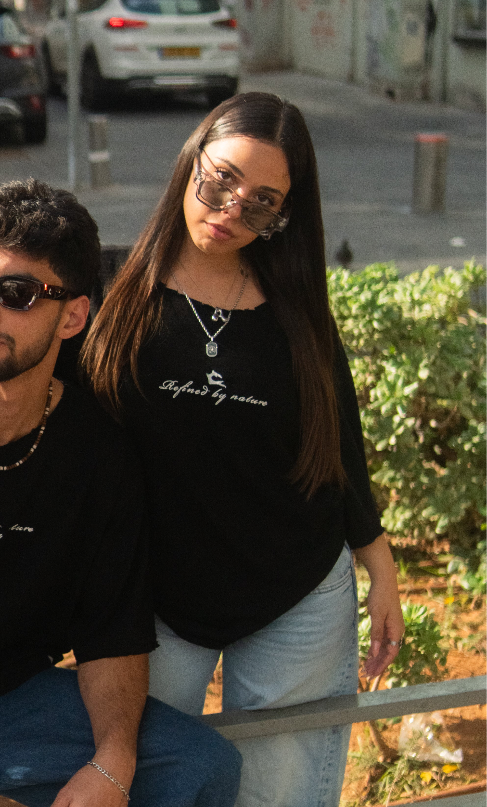 משקפי שמש אפורים