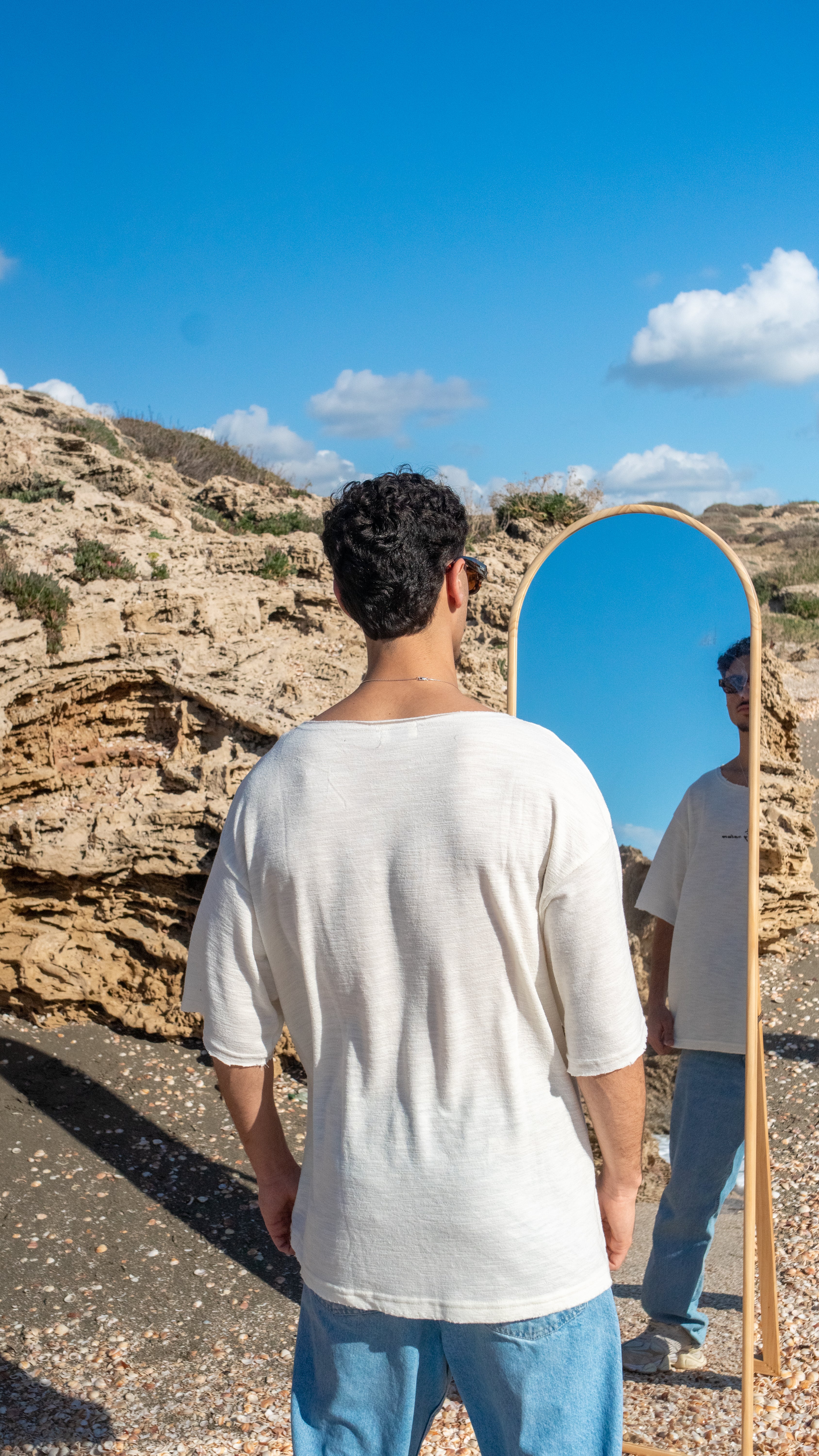 חולצת קלארו לבנה קצרה