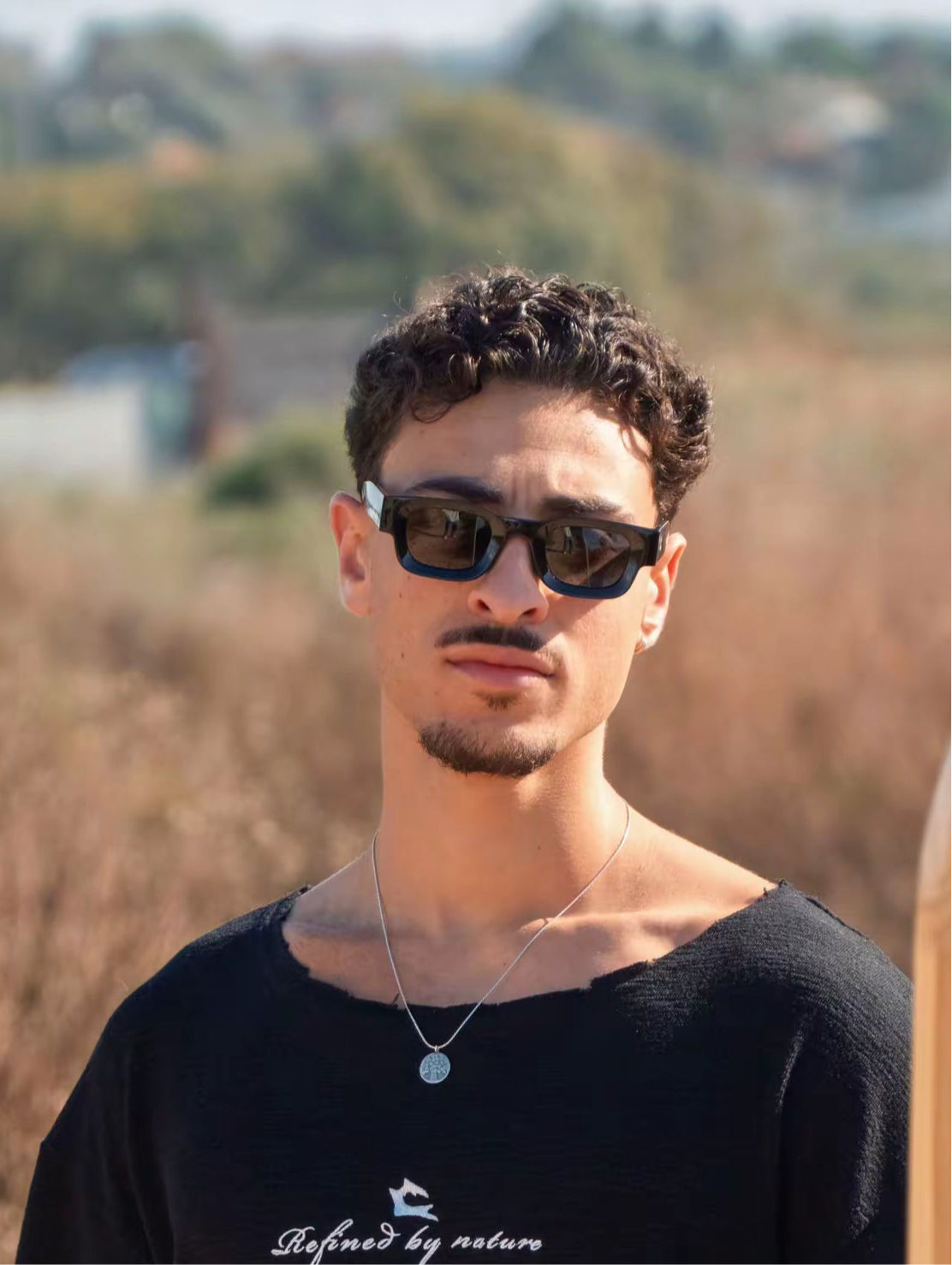 משקפי שמש שחורים