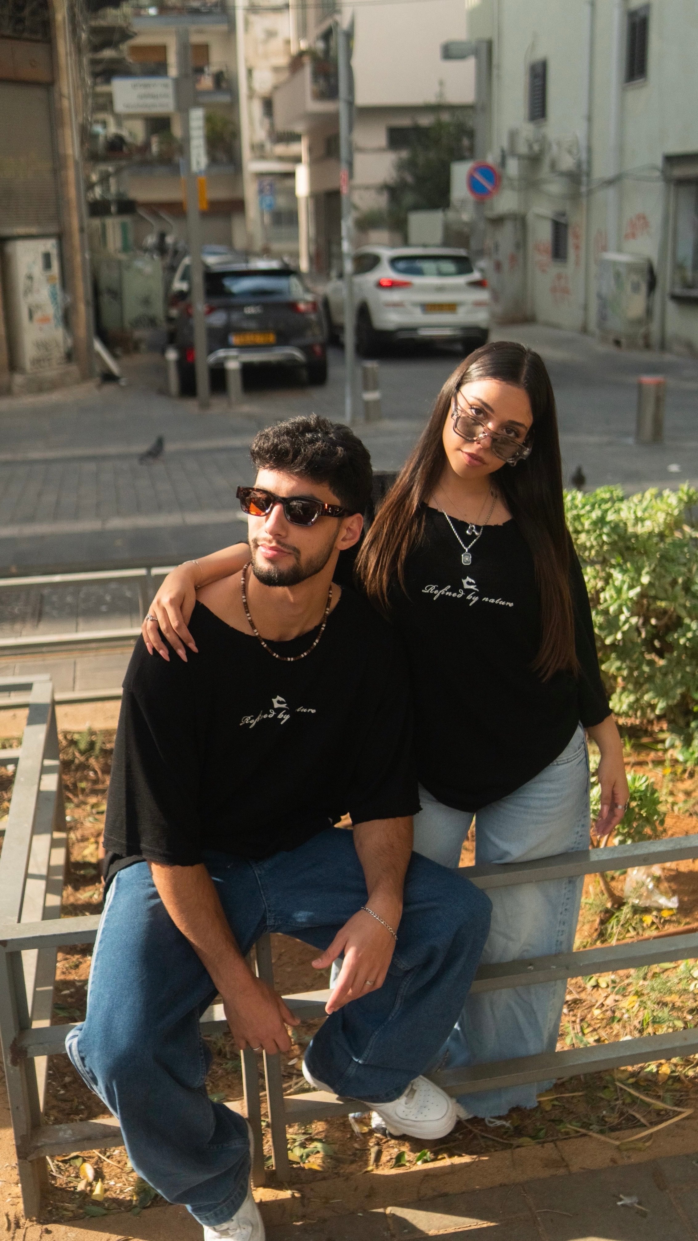 חולצת קלארו שחורה קצרה