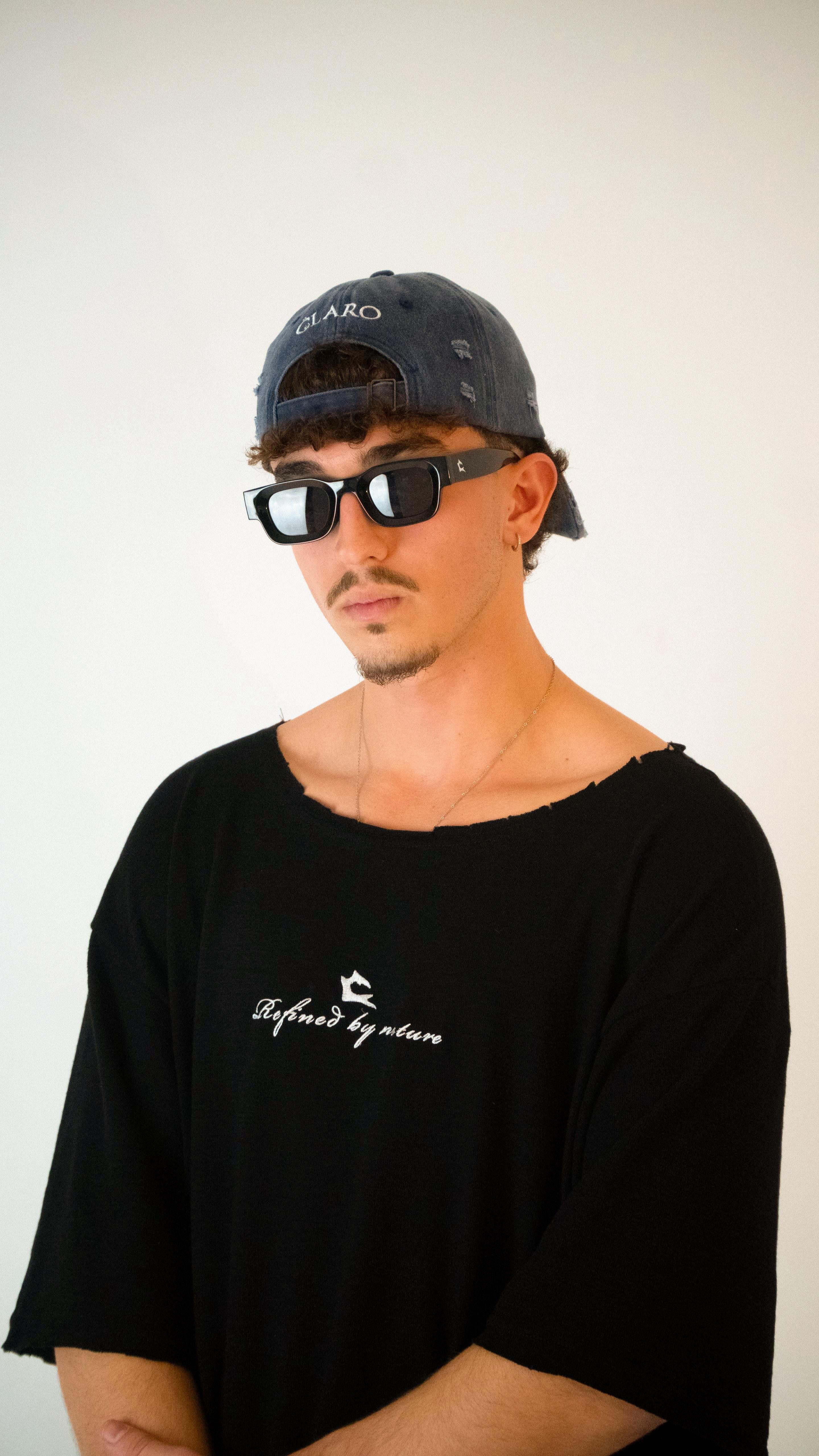 חולצת קלארו שחורה קצרה